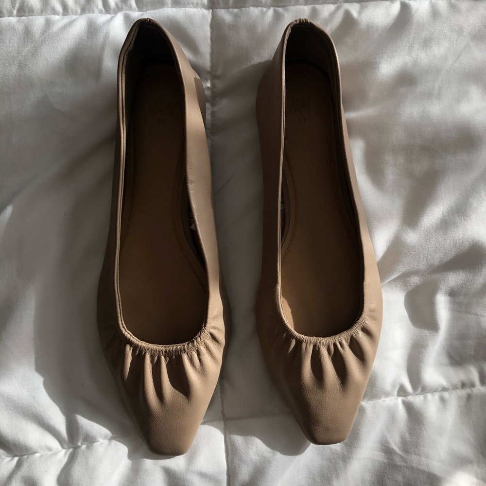 H&M Ruched Pointed Flats ✨last price✨
